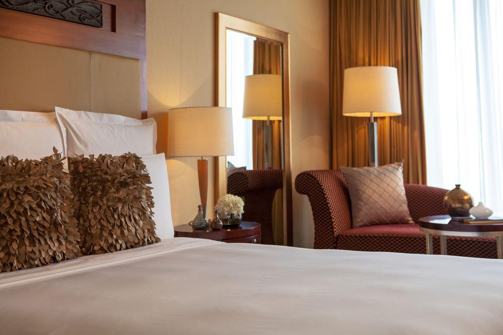 Renaissance Wuhan Hotel Eksteriør bilde