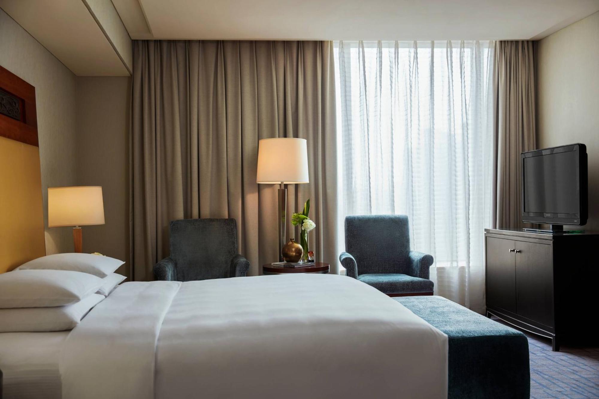Renaissance Wuhan Hotel Eksteriør bilde