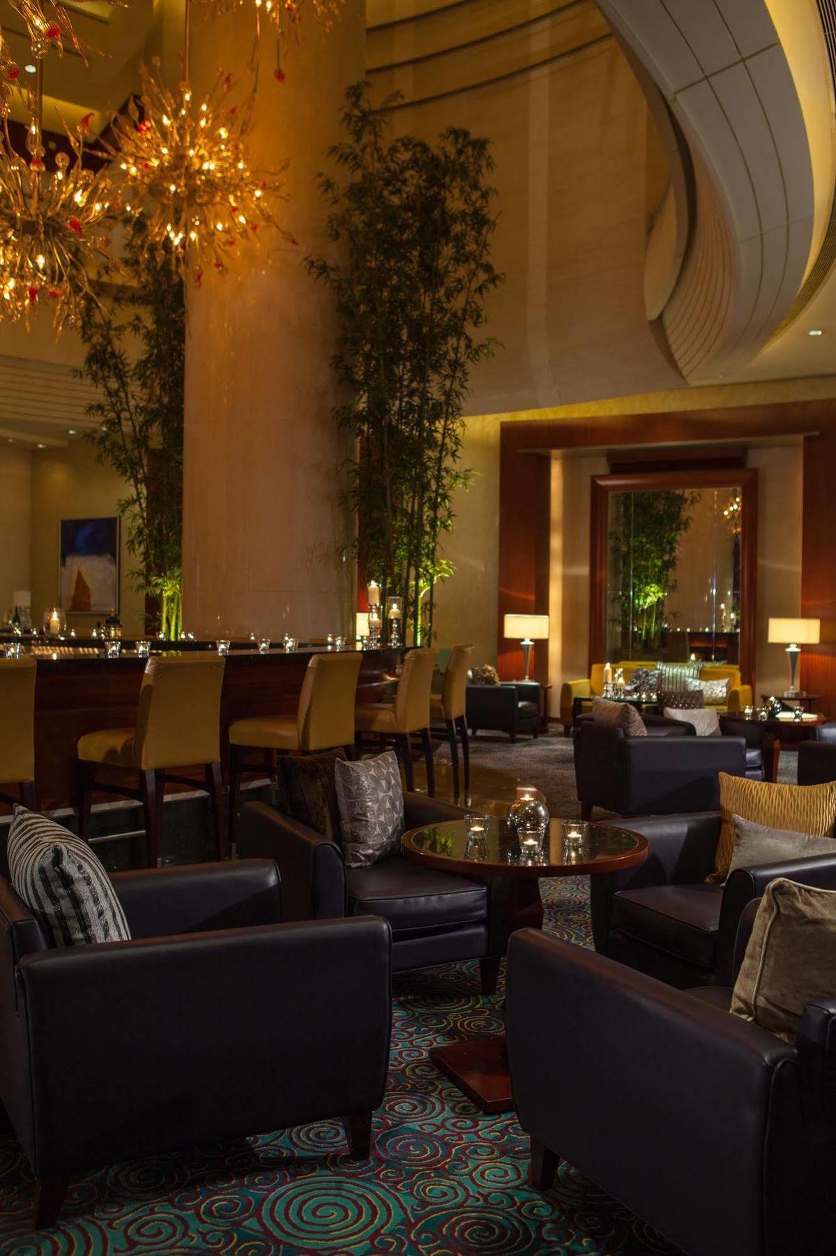 Renaissance Wuhan Hotel Eksteriør bilde